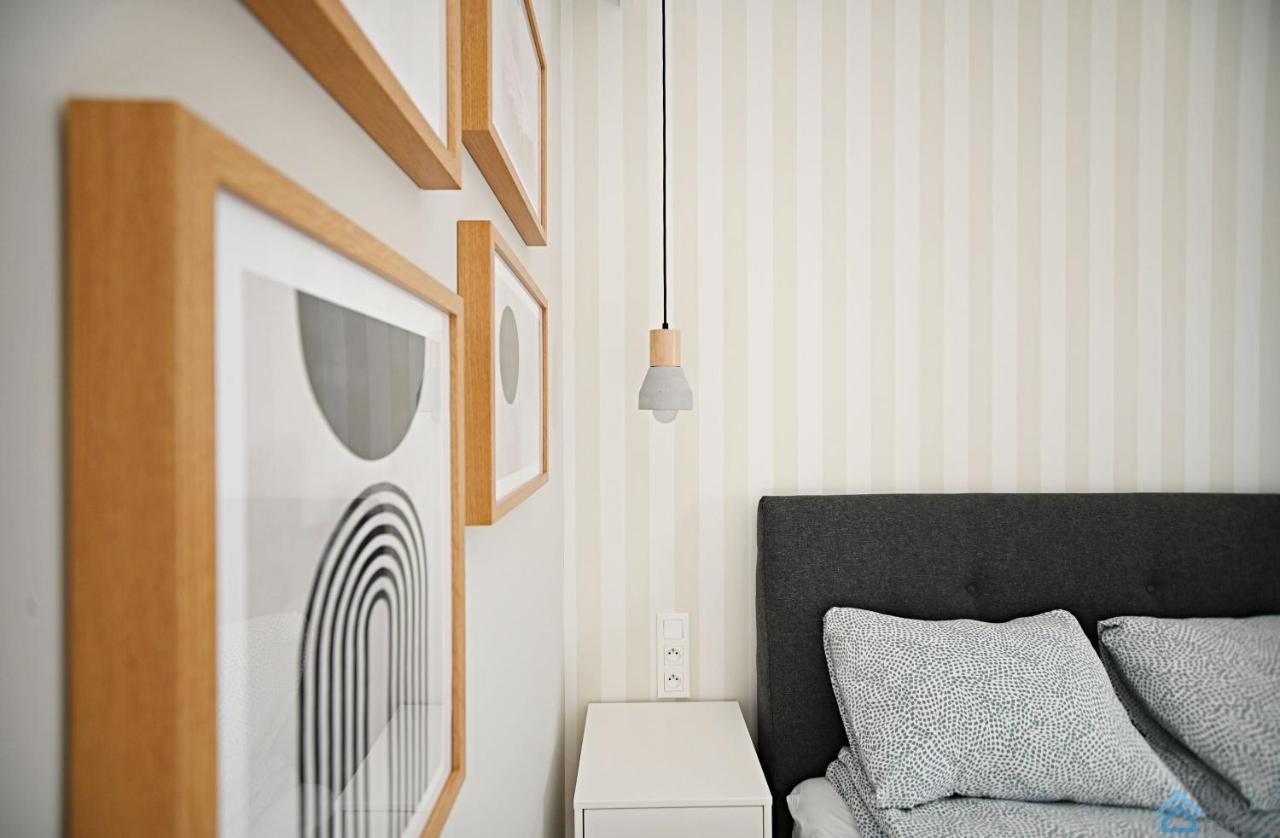 Beige 3City Apartment With Parking In Gdansk By Noclegi Renters Exterior photo